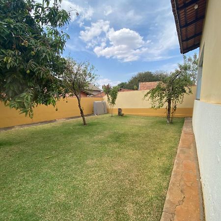 Casa Em Caldas Novasヴィラ エクステリア 写真