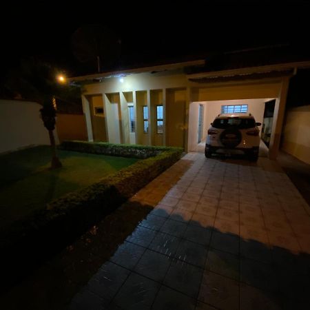 Casa Em Caldas Novasヴィラ エクステリア 写真