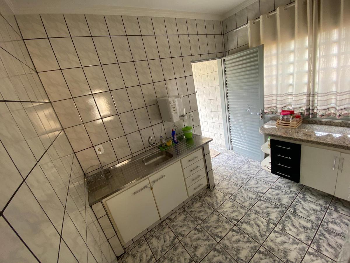 Casa Em Caldas Novasヴィラ エクステリア 写真