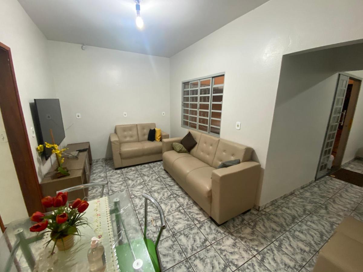 Casa Em Caldas Novasヴィラ エクステリア 写真
