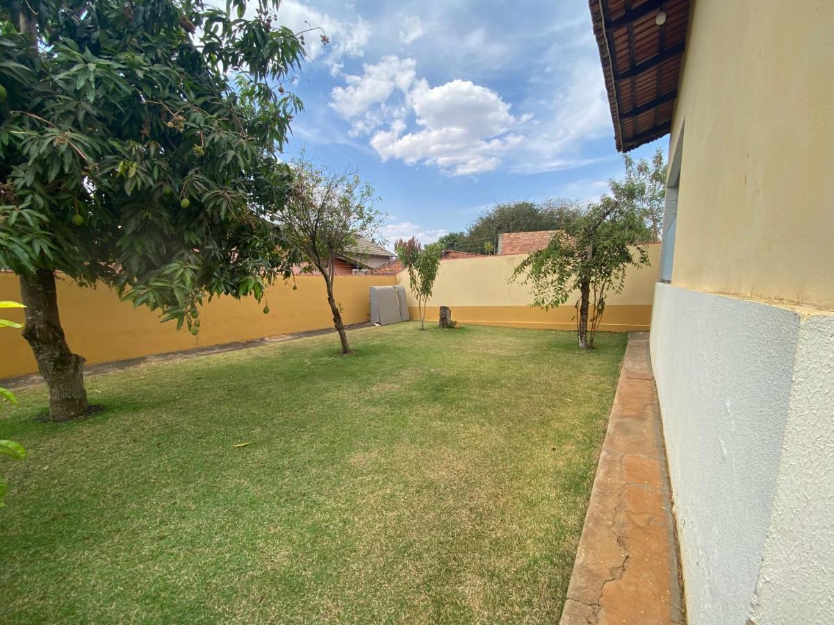 Casa Em Caldas Novasヴィラ エクステリア 写真