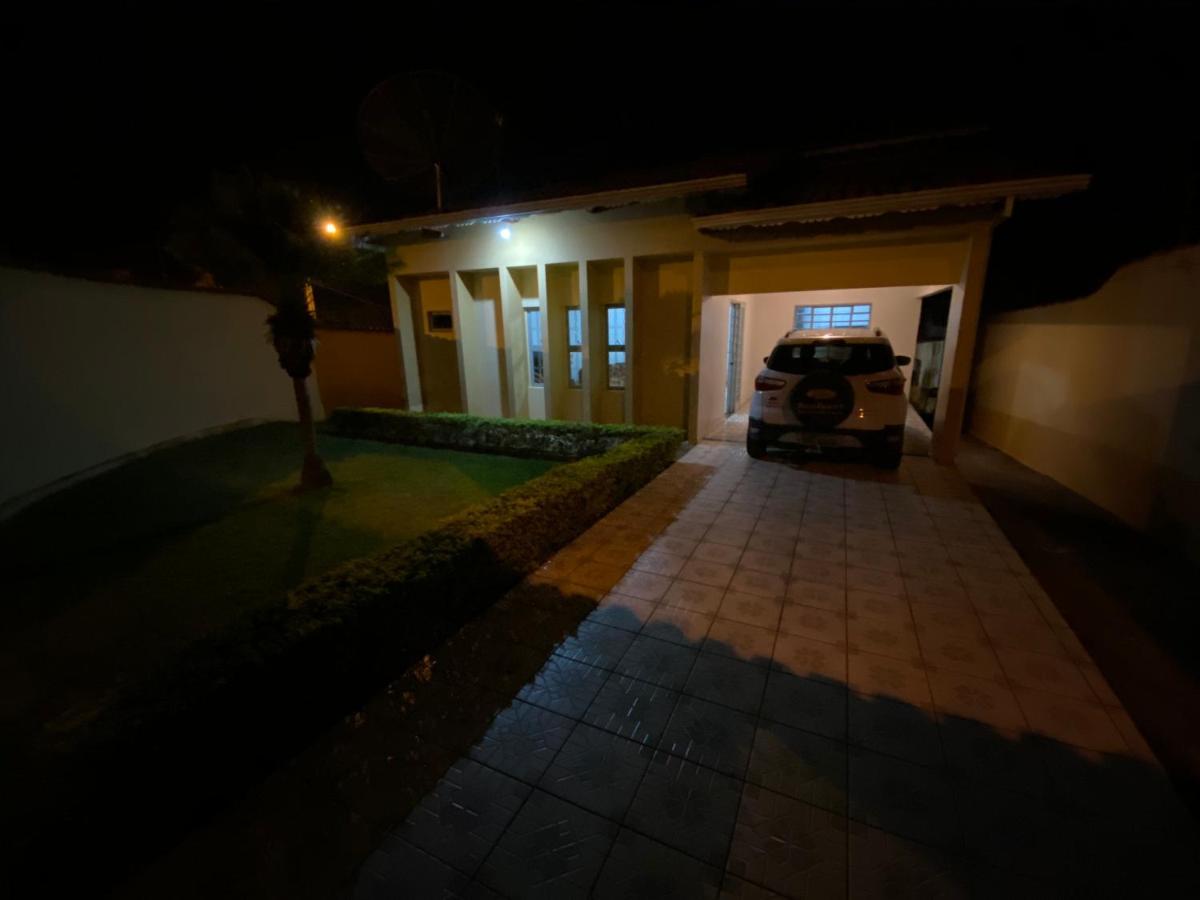 Casa Em Caldas Novasヴィラ エクステリア 写真