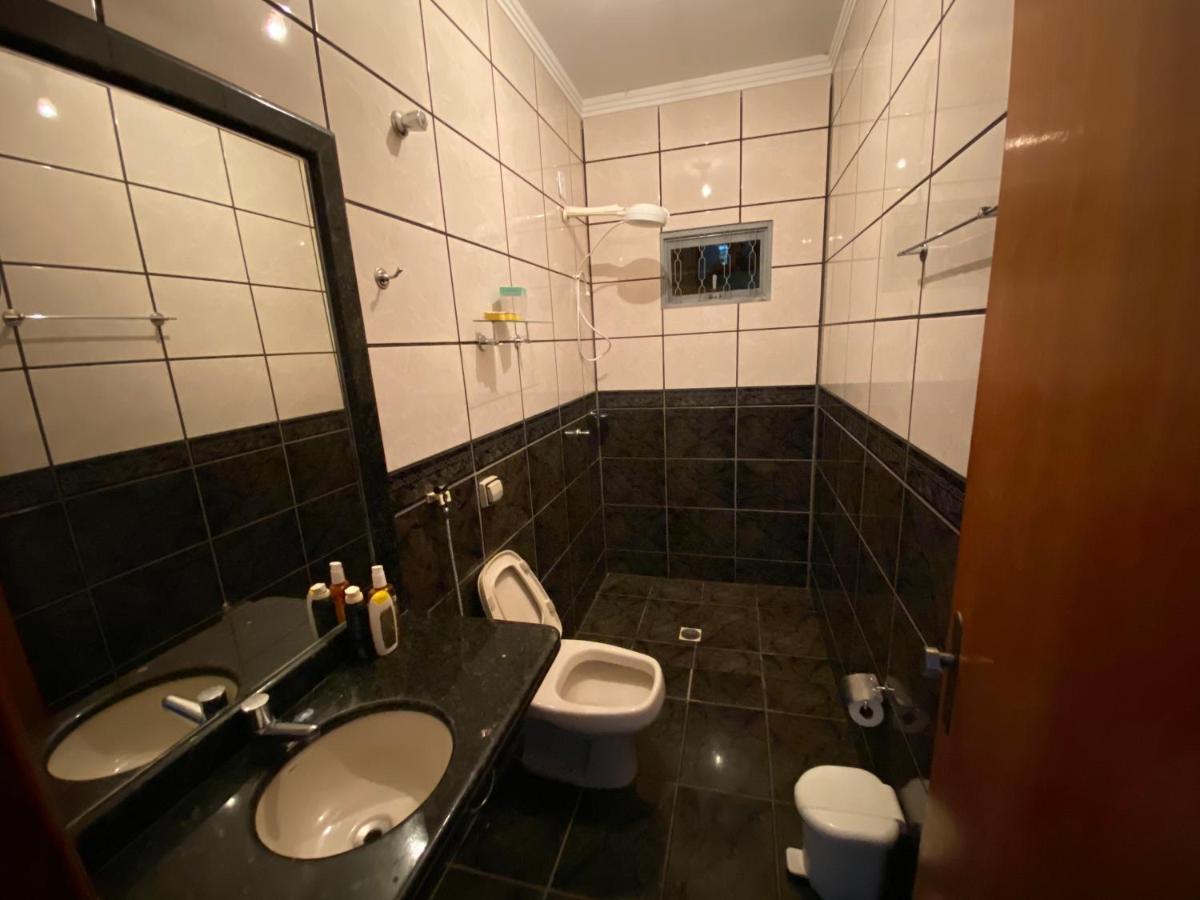 Casa Em Caldas Novasヴィラ エクステリア 写真