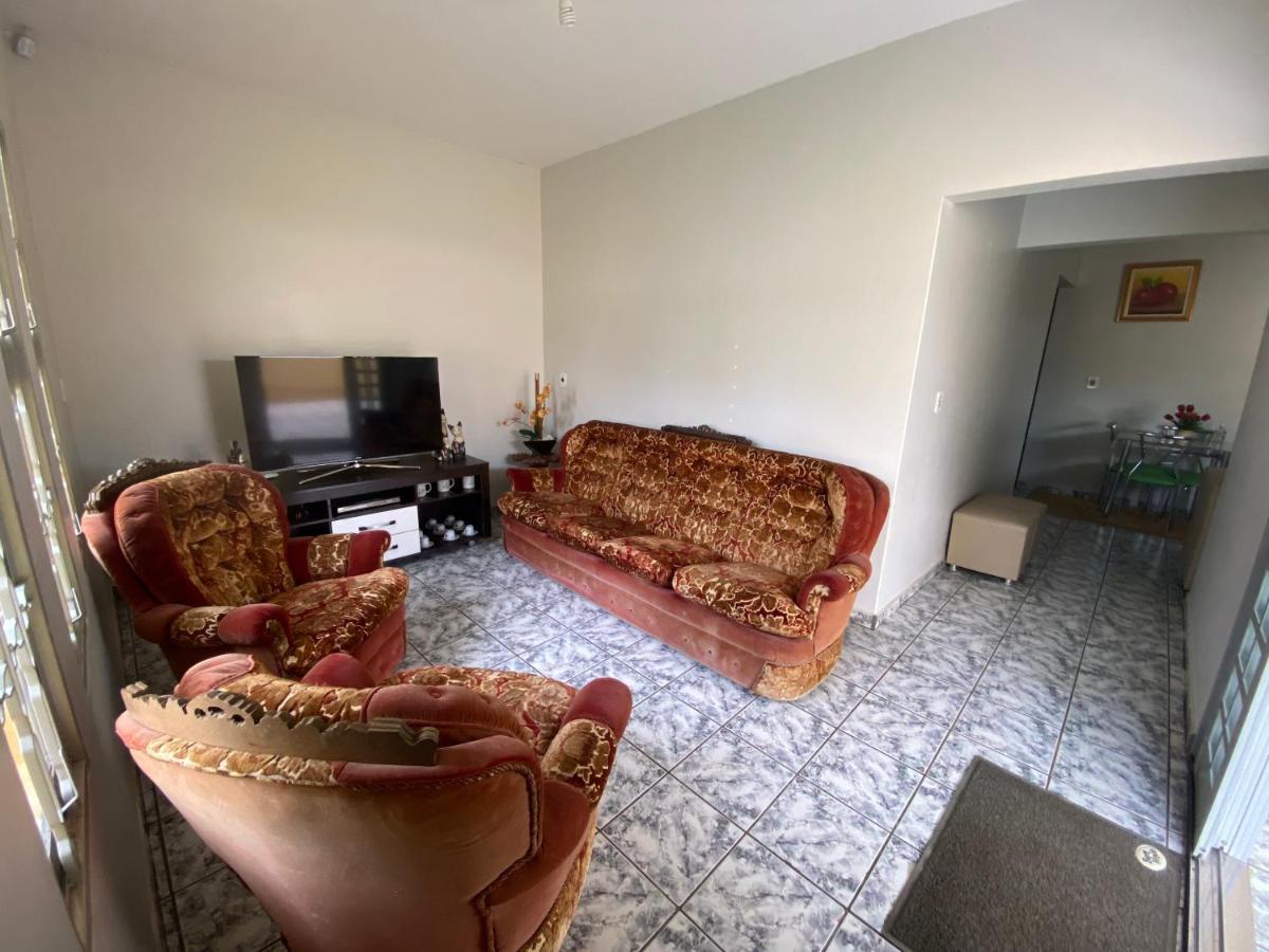 Casa Em Caldas Novasヴィラ エクステリア 写真